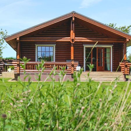 Tomatin - Luxury Two Bedroom Log Cabin With Hot Tub Berwick Upon Tweed Zewnętrze zdjęcie