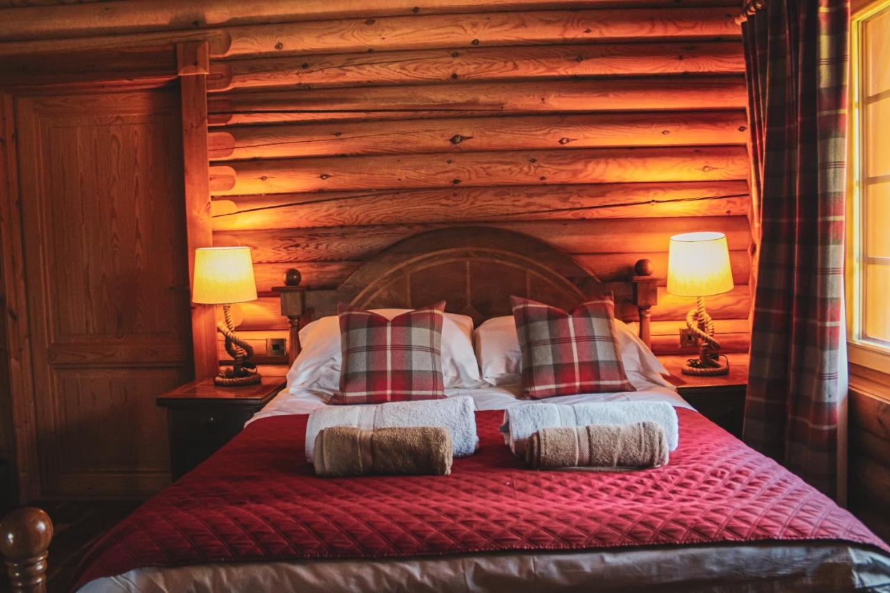 Tomatin - Luxury Two Bedroom Log Cabin With Hot Tub Berwick Upon Tweed Zewnętrze zdjęcie