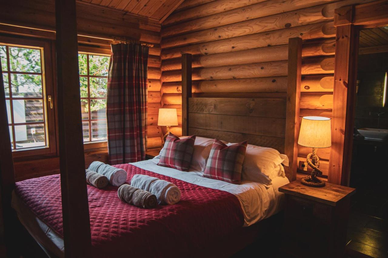 Tomatin - Luxury Two Bedroom Log Cabin With Hot Tub Berwick Upon Tweed Zewnętrze zdjęcie